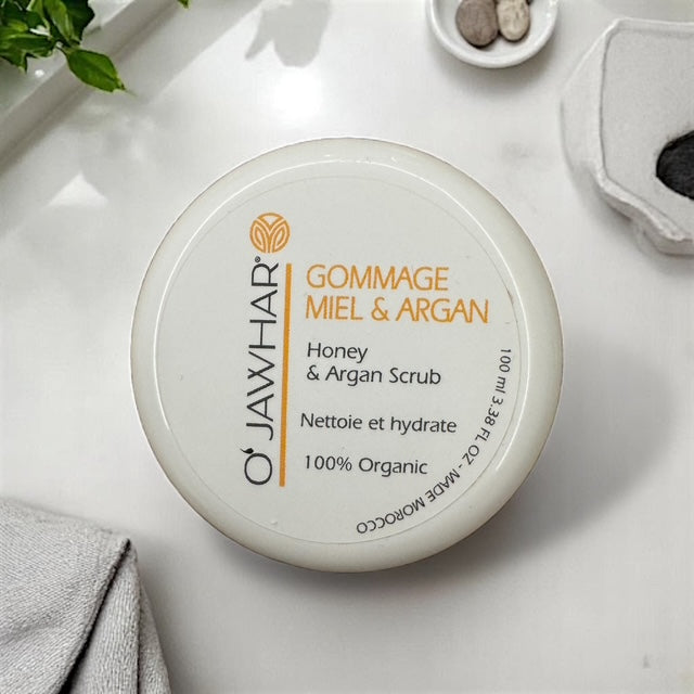 Vue du couvercle O’Jawhar avec le nom du produit et logo