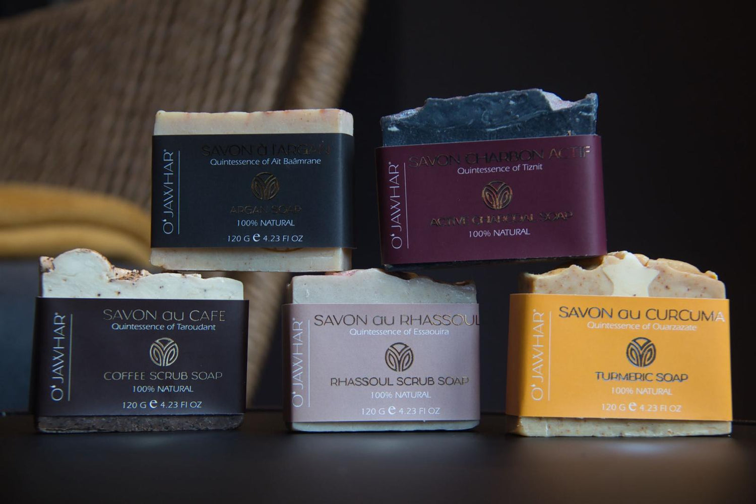 Collection de savons naturels O’Jawhar – soins de luxe au rhassoul, charbon actif, curcuma, argan et café, 100 % naturels.
