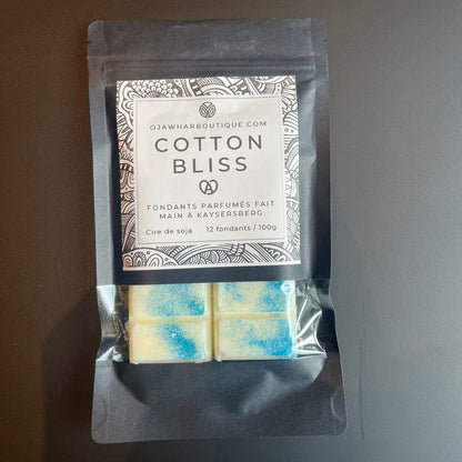 Sachet noir de fondant Cotton Bliss, parfum musc blanc, orange, eucalyptus, jasmin et mimosa, décor micra blanche, fait main à Kaysersberg.