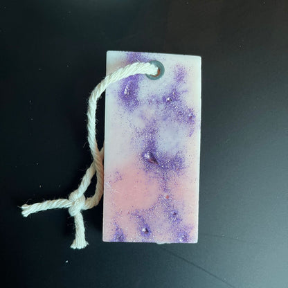 Fondant suspension Fleur de Tiaré 27 g, cire de soja naturelle, parfum floral et vanillé, fait main au centre O’Jawhar à Kaysersberg.